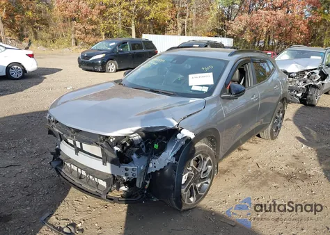 2025 Chevrolet Trax Fwd 2Rs from USA, damaged, VIN KL77LJEP1SC137755